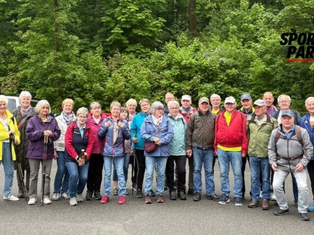 Seniorenwandertag im Stadtpark begeistert 25 Teilnehmer